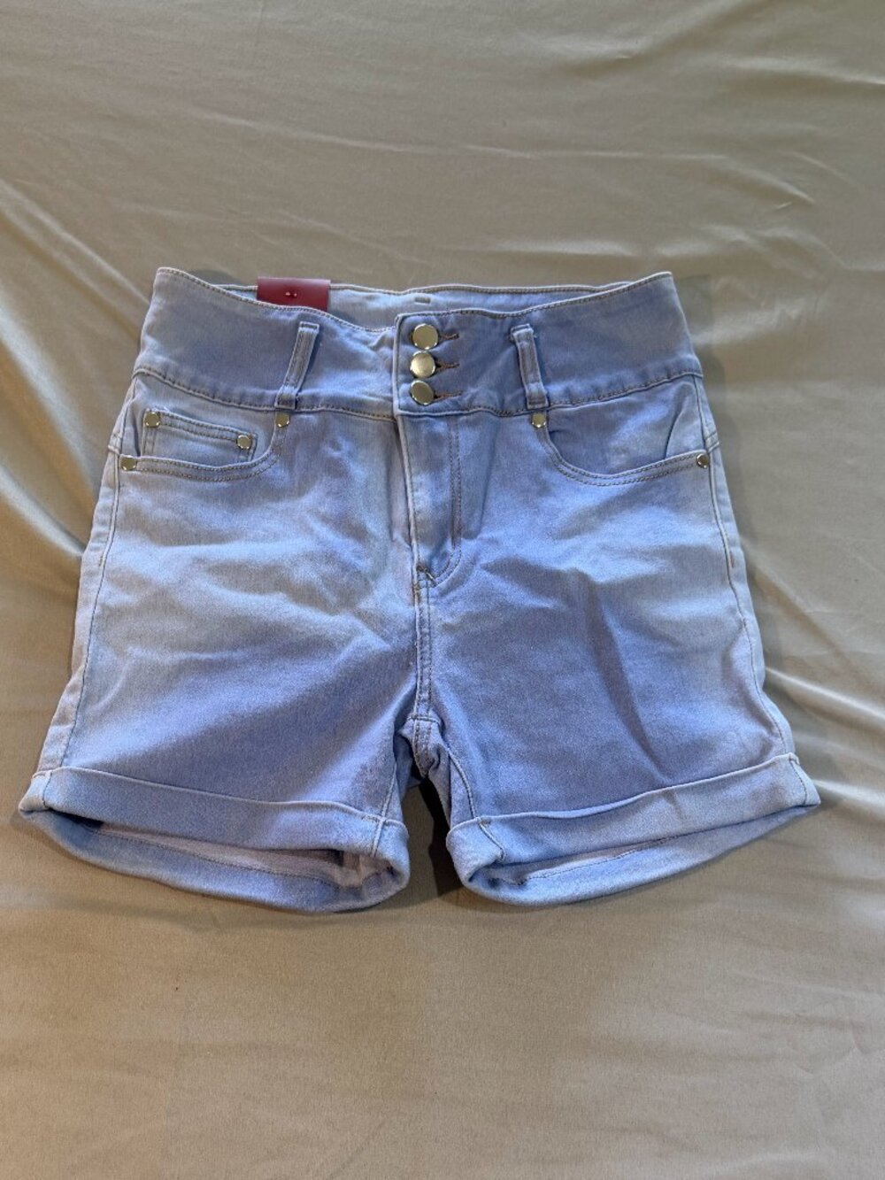 T&Y Fashion Junior's Triple Button Jean Shorts New With Tags Blue Size 11/12 (B)